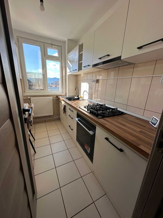 De închiriat -Apartament 2 camere- P. Neamț, Bd. M. Eminescu + Parcare
