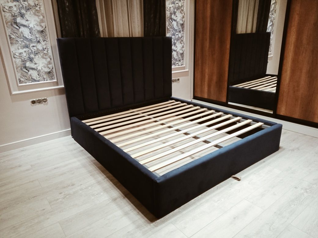 Кровать. Кровать на заказ.дизайнерская кровать..мягкая мебель на заказ