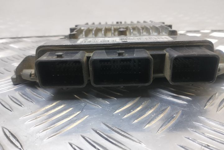 Calculator Motor Siemens ECU   5WS40285C T / 5WS40285C Peugeot 206 pr