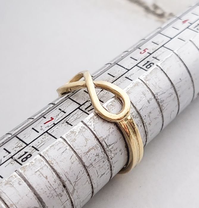 Inel din aur 14K model Infinit – mărimea 53, gramaj 2,34 gr