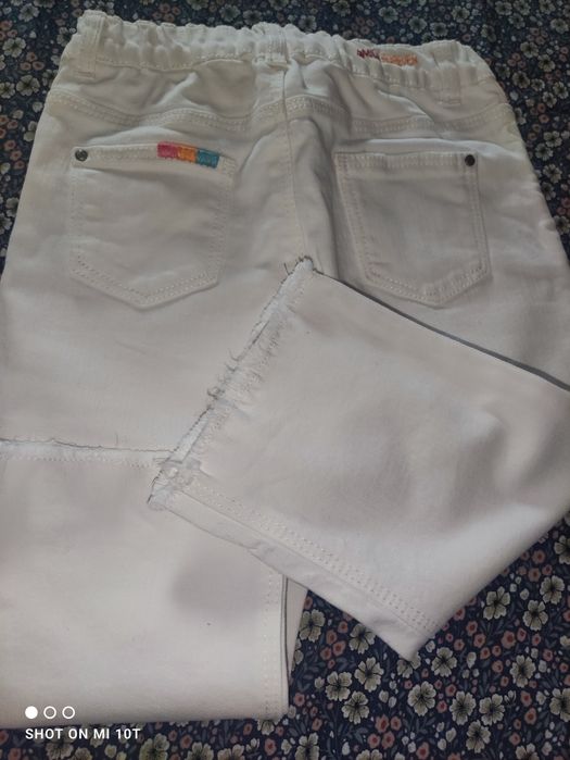 Pantaloni 3/4 Zara