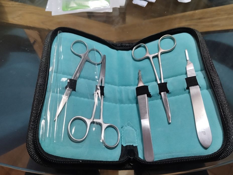 Хирургически ножици, инструменти комплект