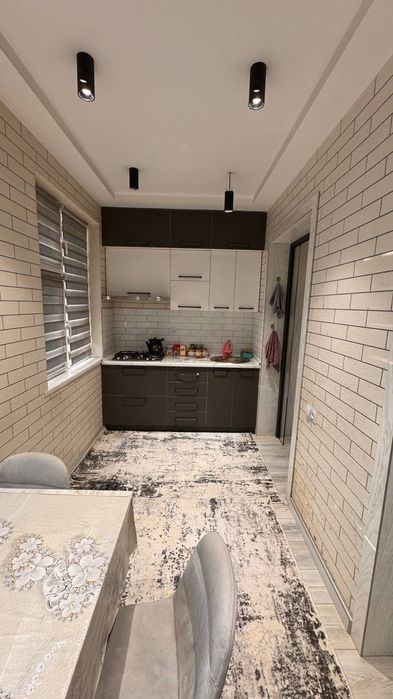 Юнусабад 4 квартал. Продается квартира  2/1/4