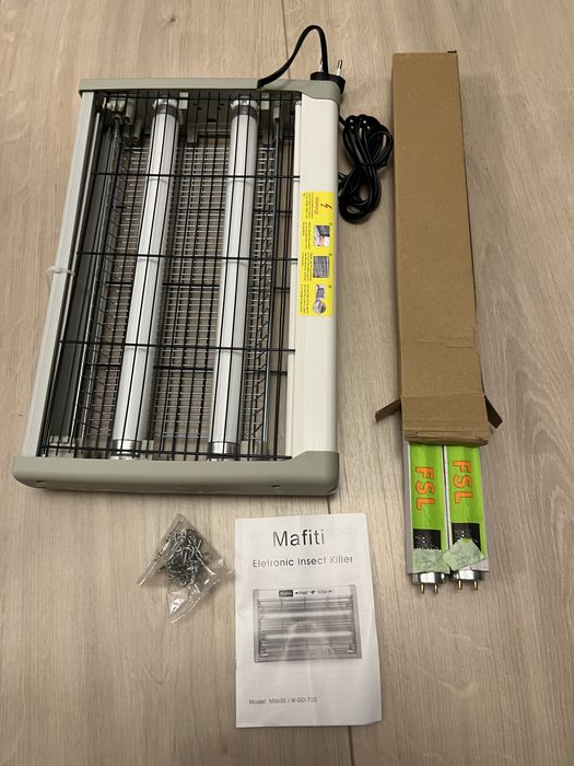 Lampa electrica anti tantari de 20W