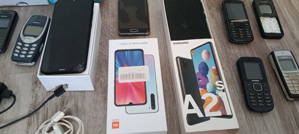 Lot electronice vechi telefoane tablete