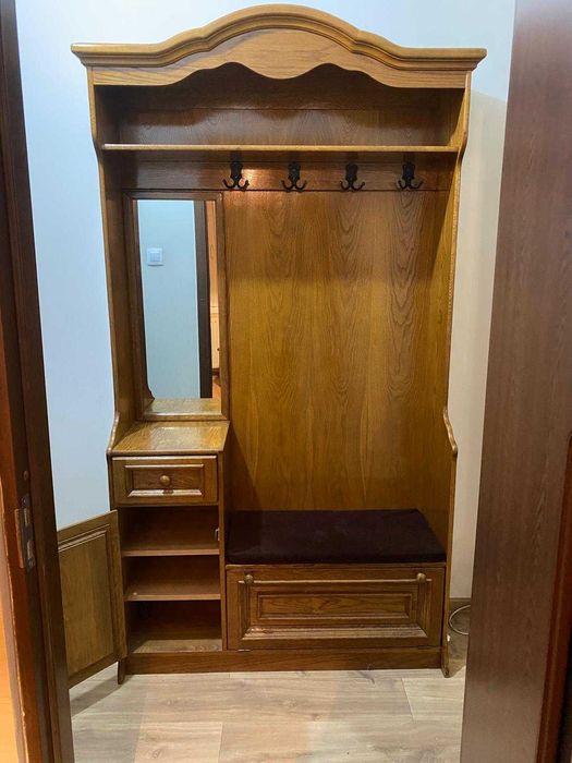 Cuier din lemn masiv