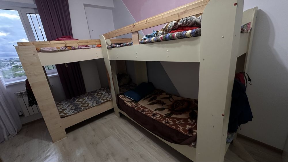 Продам двухярусные кровати