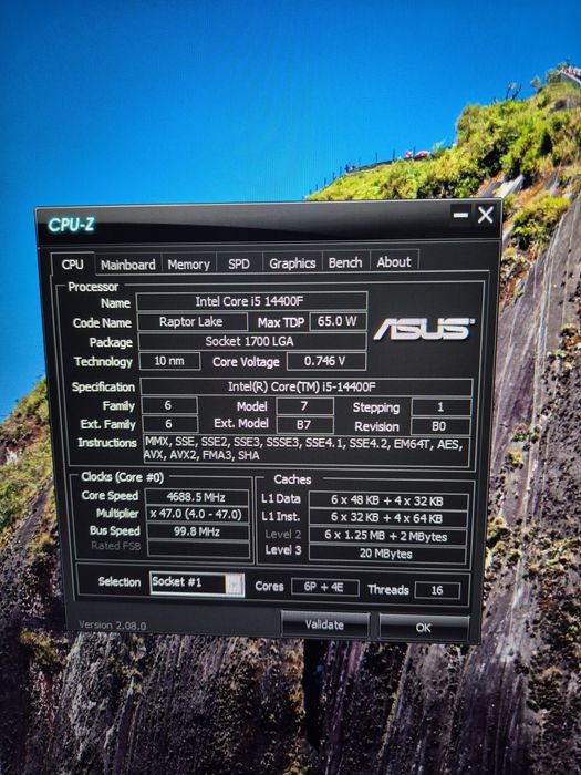 Sistem gaming I5 14400F, RTX 5070. 32 GB DDR5 - GARANTIE