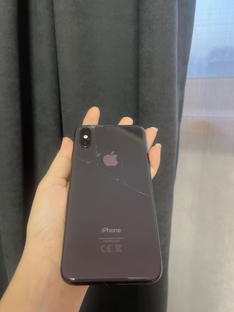 IPhone Xs 256gb черного цвета