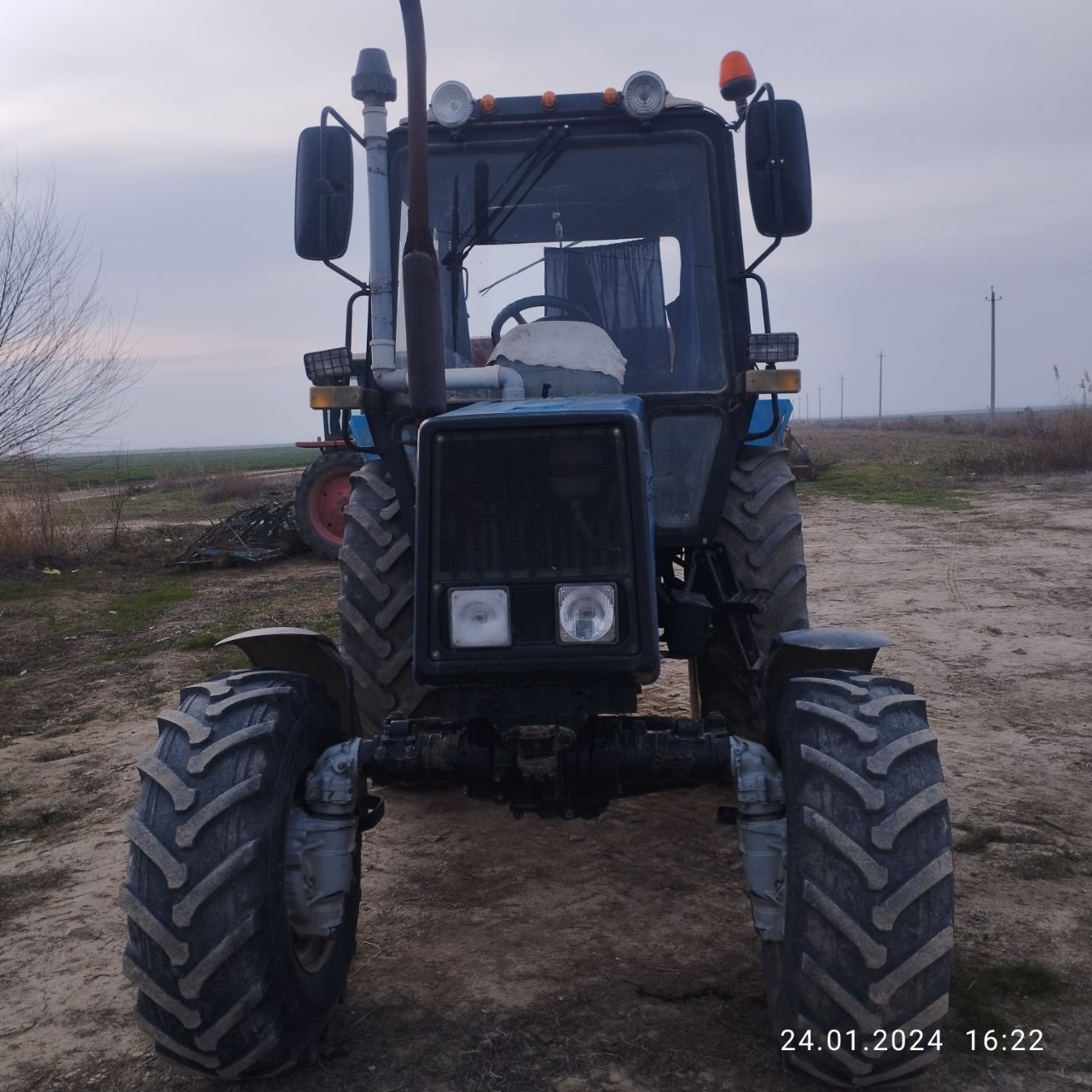 MTZ 952 traktor .