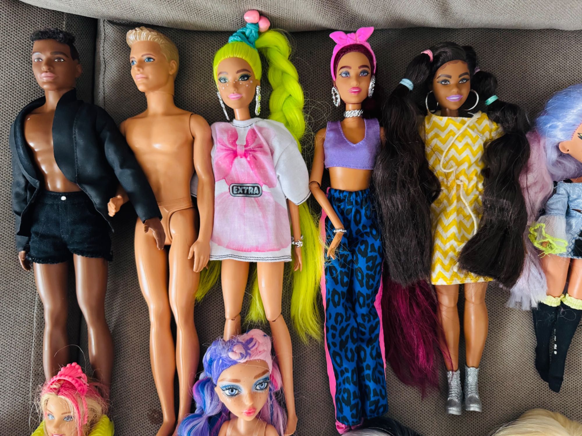 Барбита и Кукли LOL, Monster high, Rainbow high и други