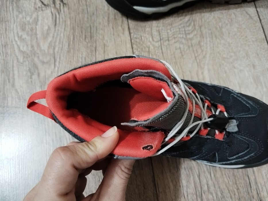 Обувки за момче!