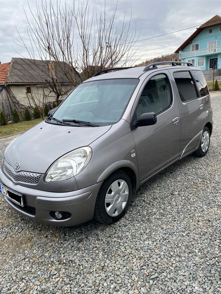 Toyota yaris verso