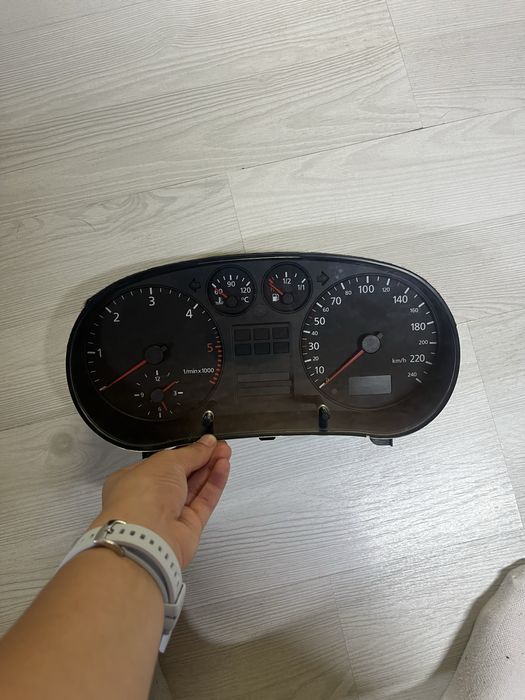 Километраж за Audi a3 8L