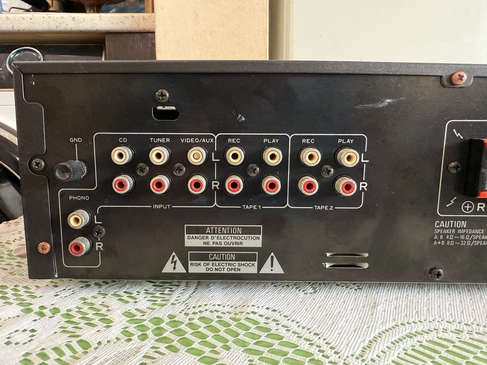 Pioneer A-44 стерео усилвател
