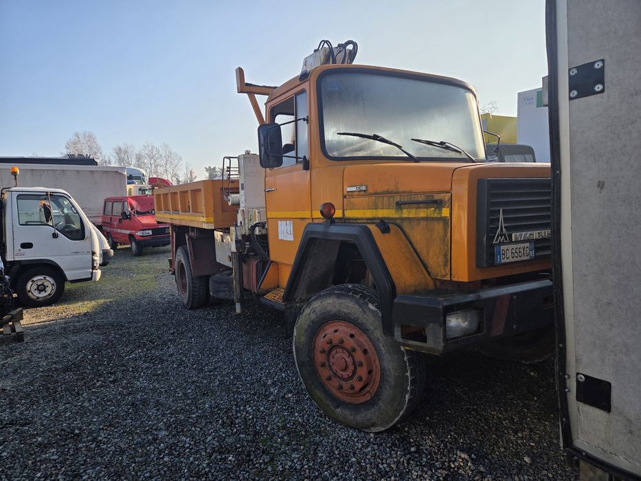 Magirius deutz camion Basculabil cu macara