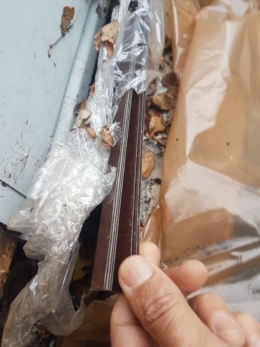 Vând 4 foi tablă maro 2m×1,25