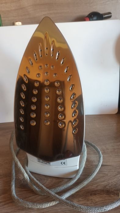 Ютия                    .