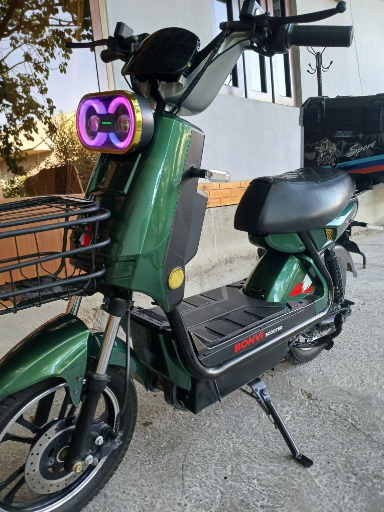 Elektro skuter demansh