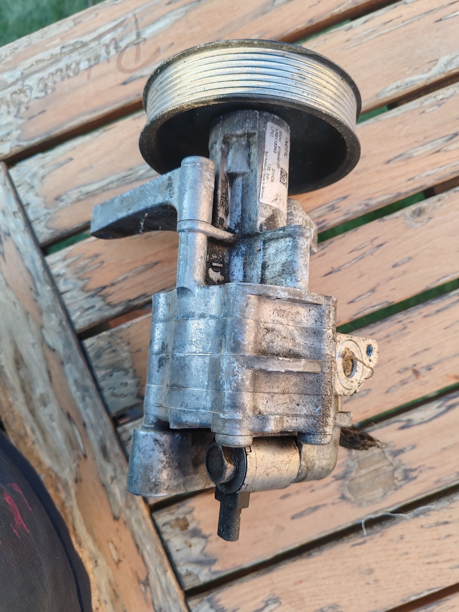 Pompa servo Cod: 679649101 BMW Seria 7 F01/F02 [2008 - 2012]