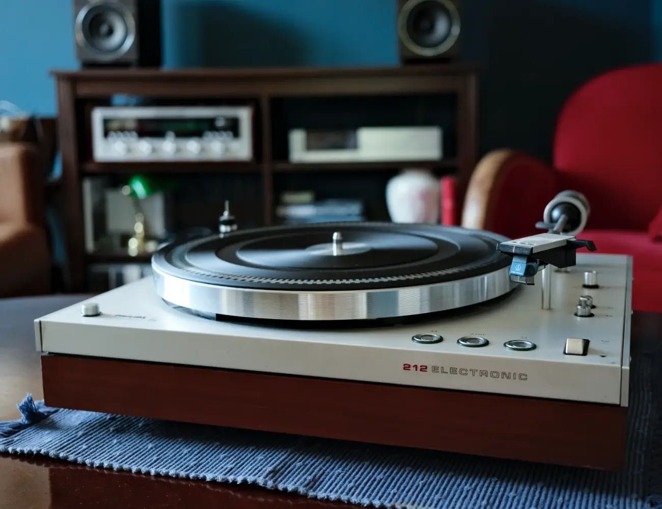 Philips GA 212 – колекционерски грамофон, Made in Holland