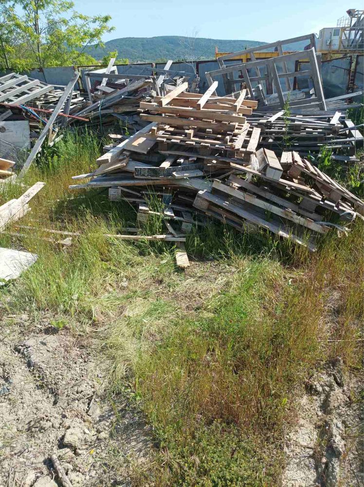 Палети и дъски използвани