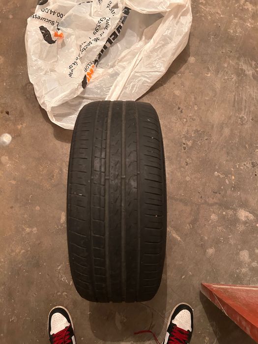 Vand cauciucuri pirelli 235/40/19