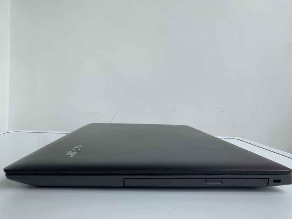 Лаптоп Lenovo в добро състояние