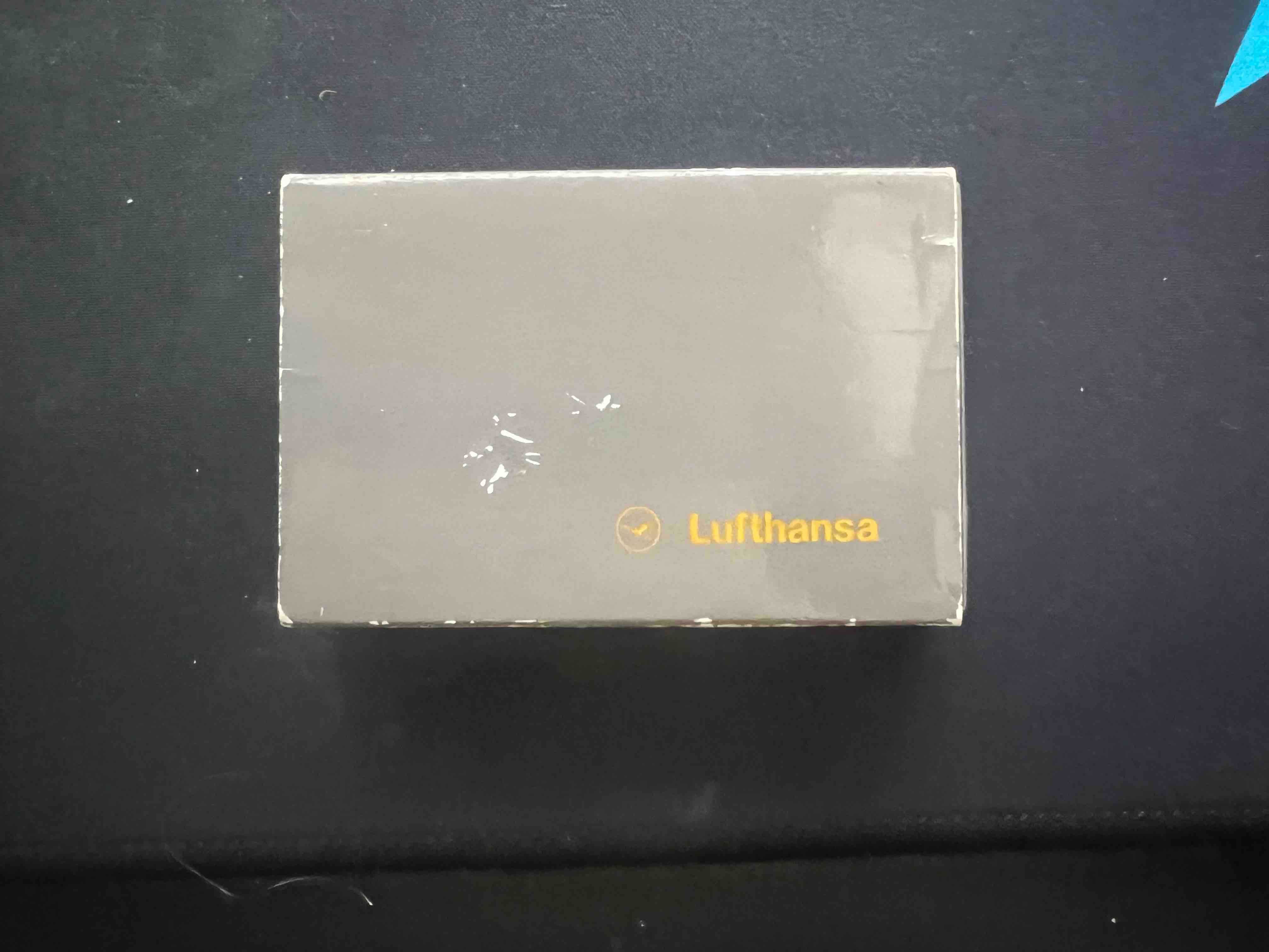 Голф пинове (tees) с логото на Lufthansa