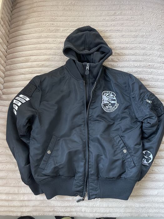 Alpha Industries великолепно яке