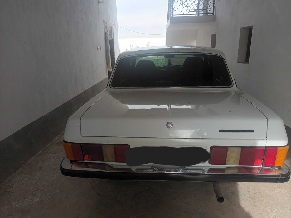 Волга газ 3102  сотилади