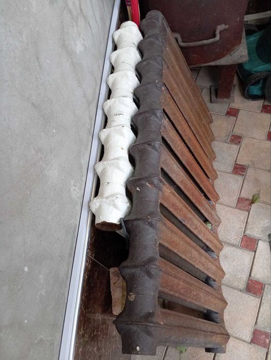 Срочно продам чугунные батареи