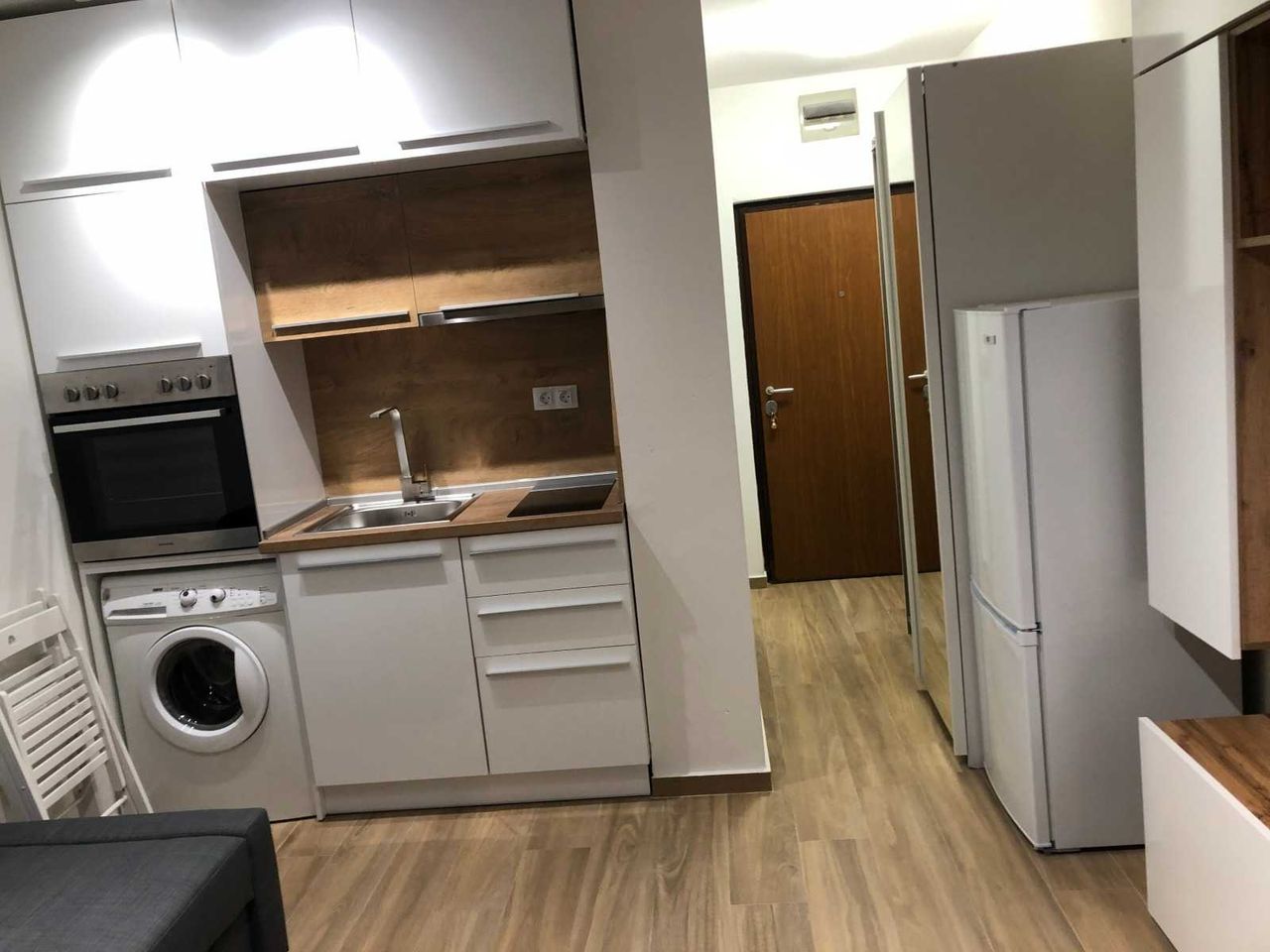 Дава се под наем Едностаен апартамент в София, Център - 35 кв.м за 387.6 € - Снимка #5