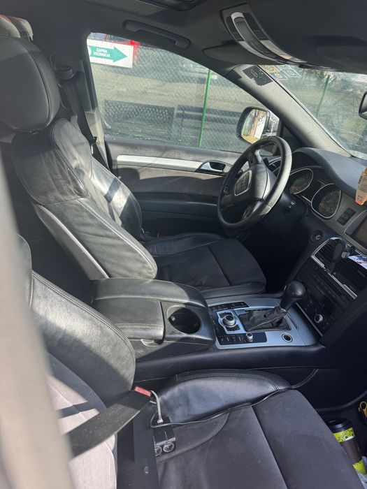 Vand sau Schimb Audi Q7