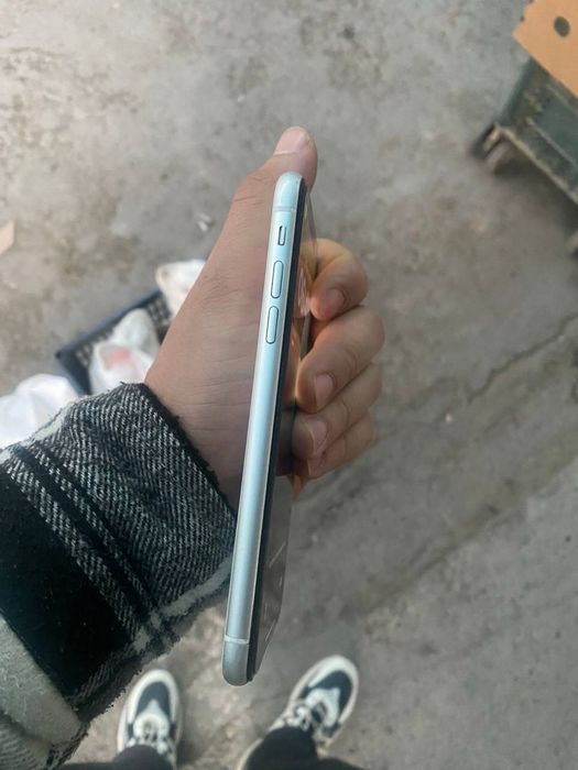 Assalom Aleykum Iphone XR SOTILADI 64 GB FACE ID YOQ