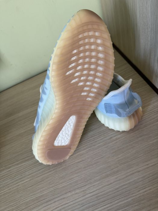 Yeezy 350 albastri