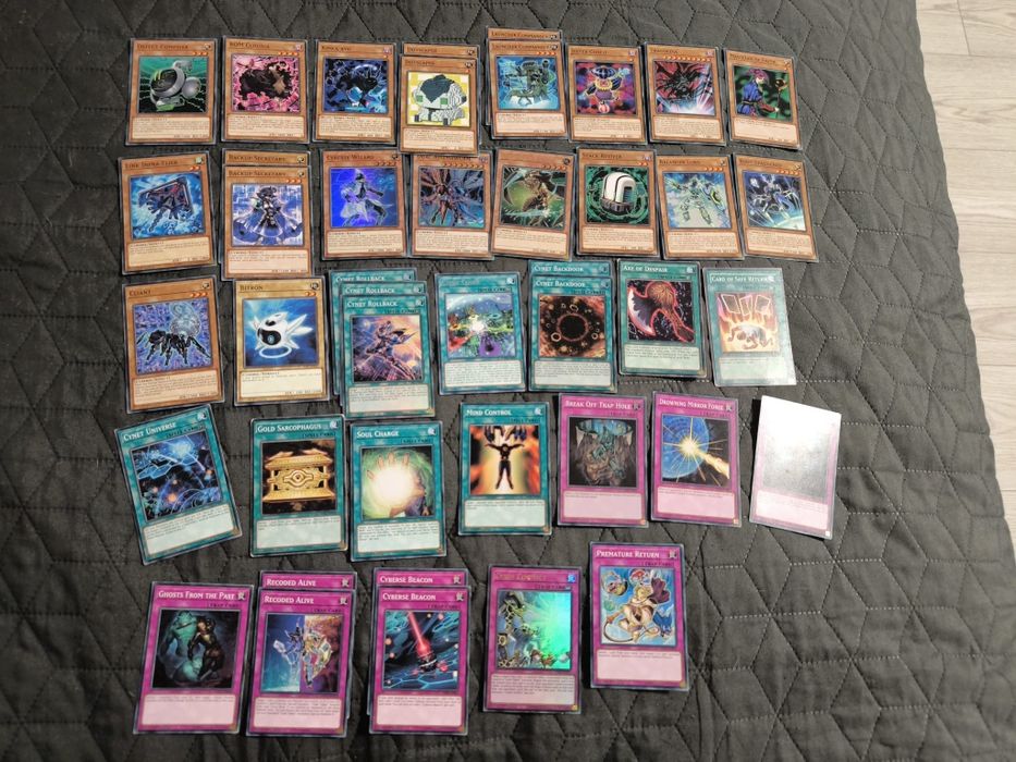 Продавам YuGiOh Cyberse Deck