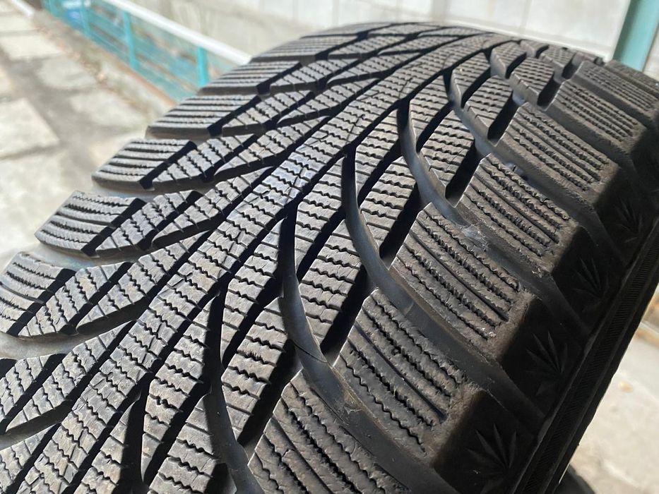 Комплект практически новой резины KUMHO Winter Craft wi51 205/55/R17