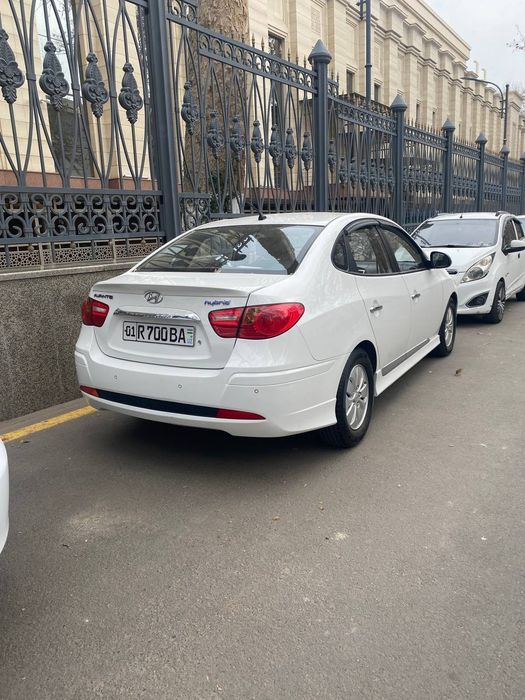 Srochna Hunday Avante Hybrid LPG 2009