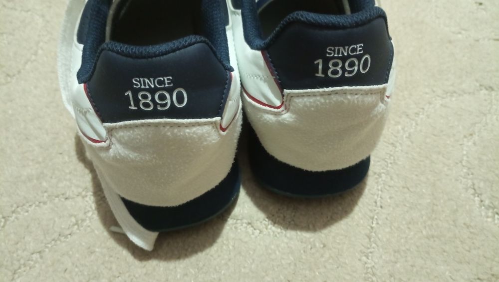 Маратонки 42 номер