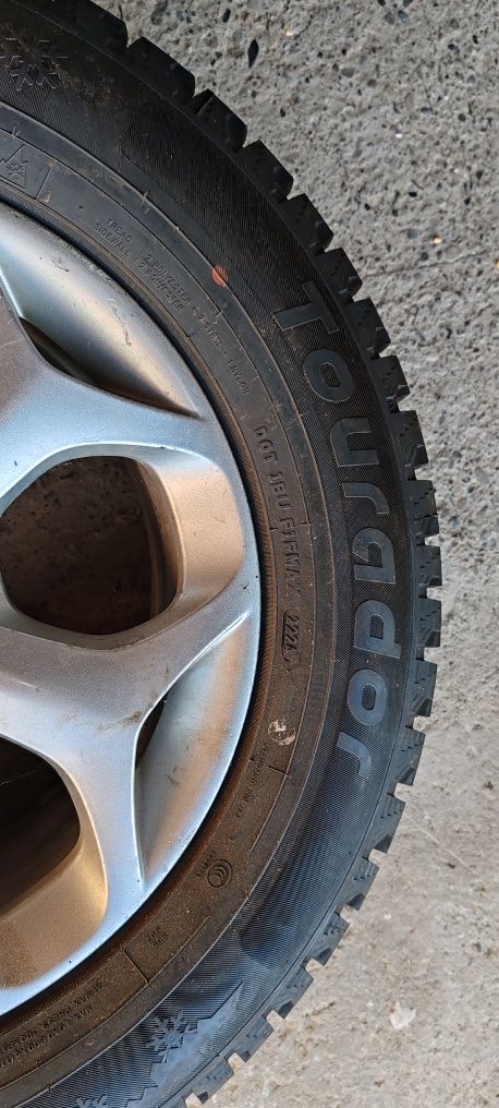 Roti ford 235/60/16