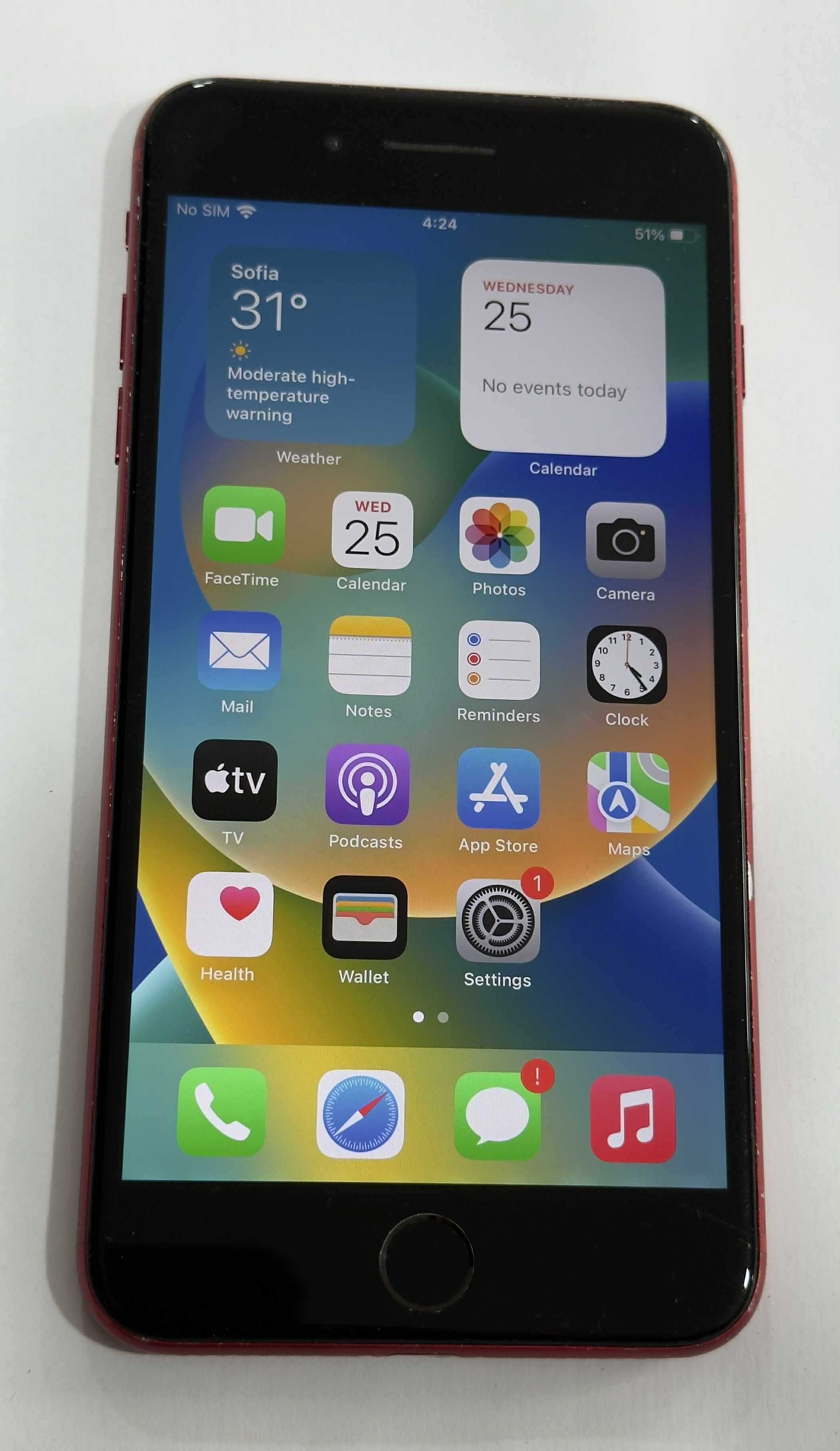 Продавам  iPhone 8 Plus 64GB 100%battery