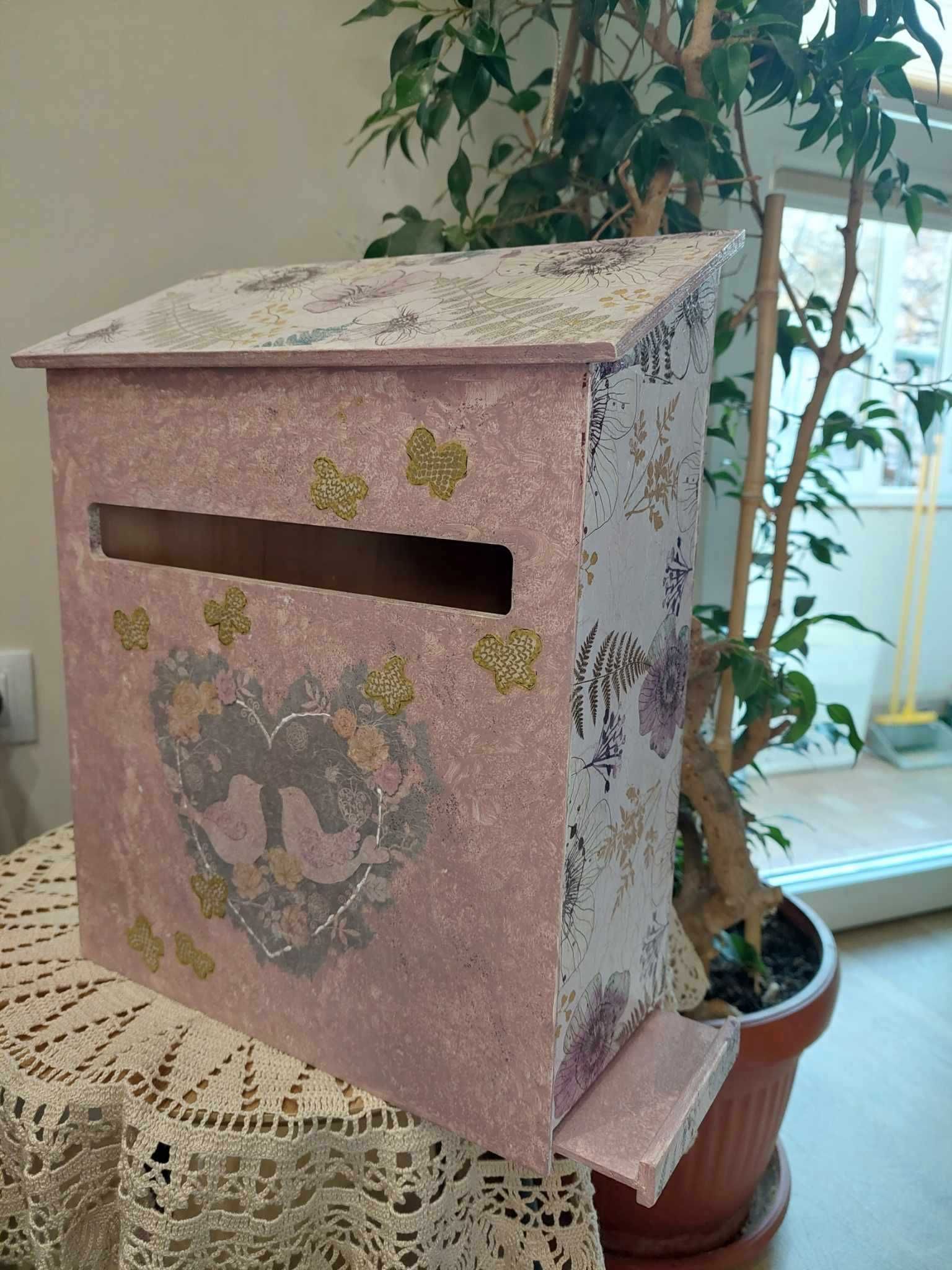 Декоративна дървена пощенска кутия, ръчна изработка, за пожелания
