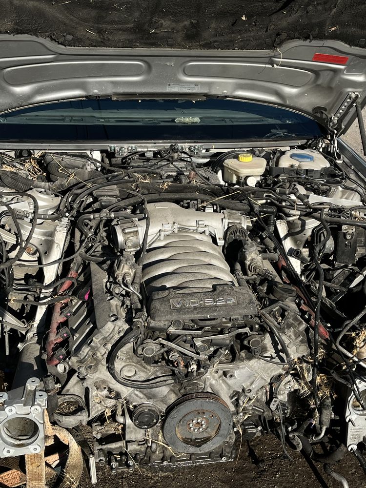 Audi S8 5.2 v10 d3 на части