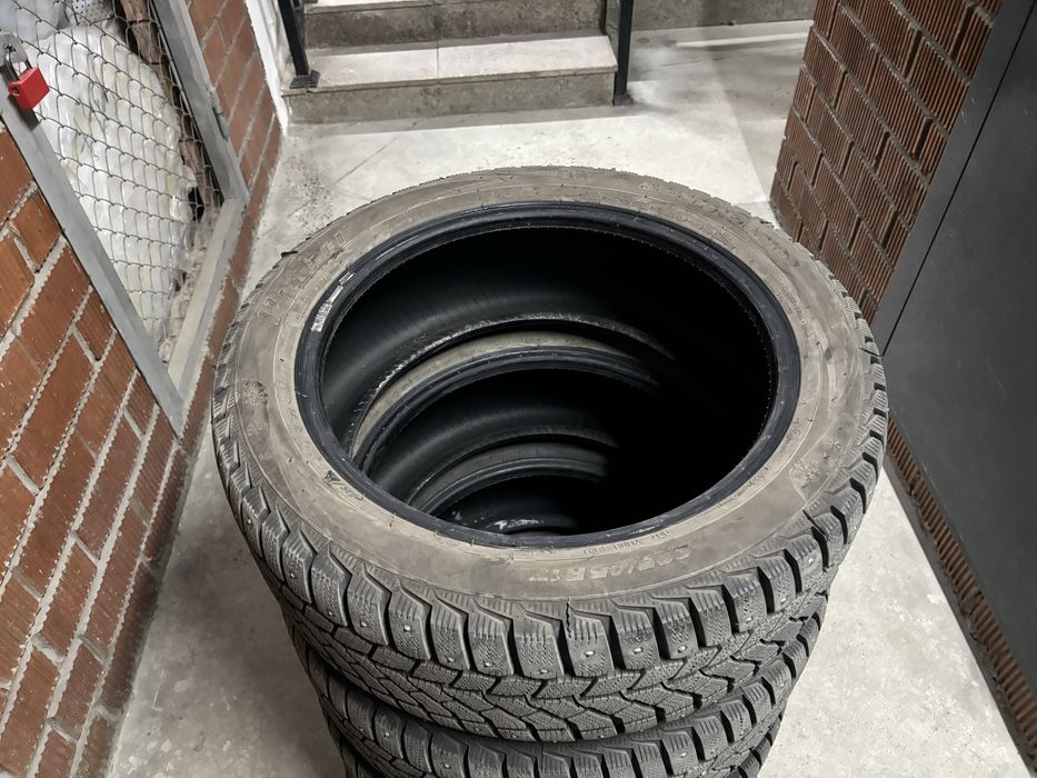 Продам Viatti 225/45/R17