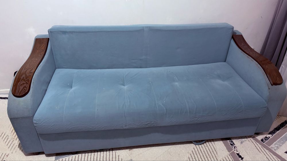 Диван раскладной срочно продам
