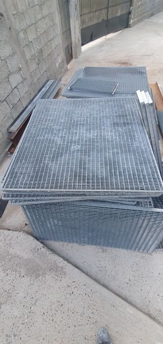 Grilaje zincate metalice