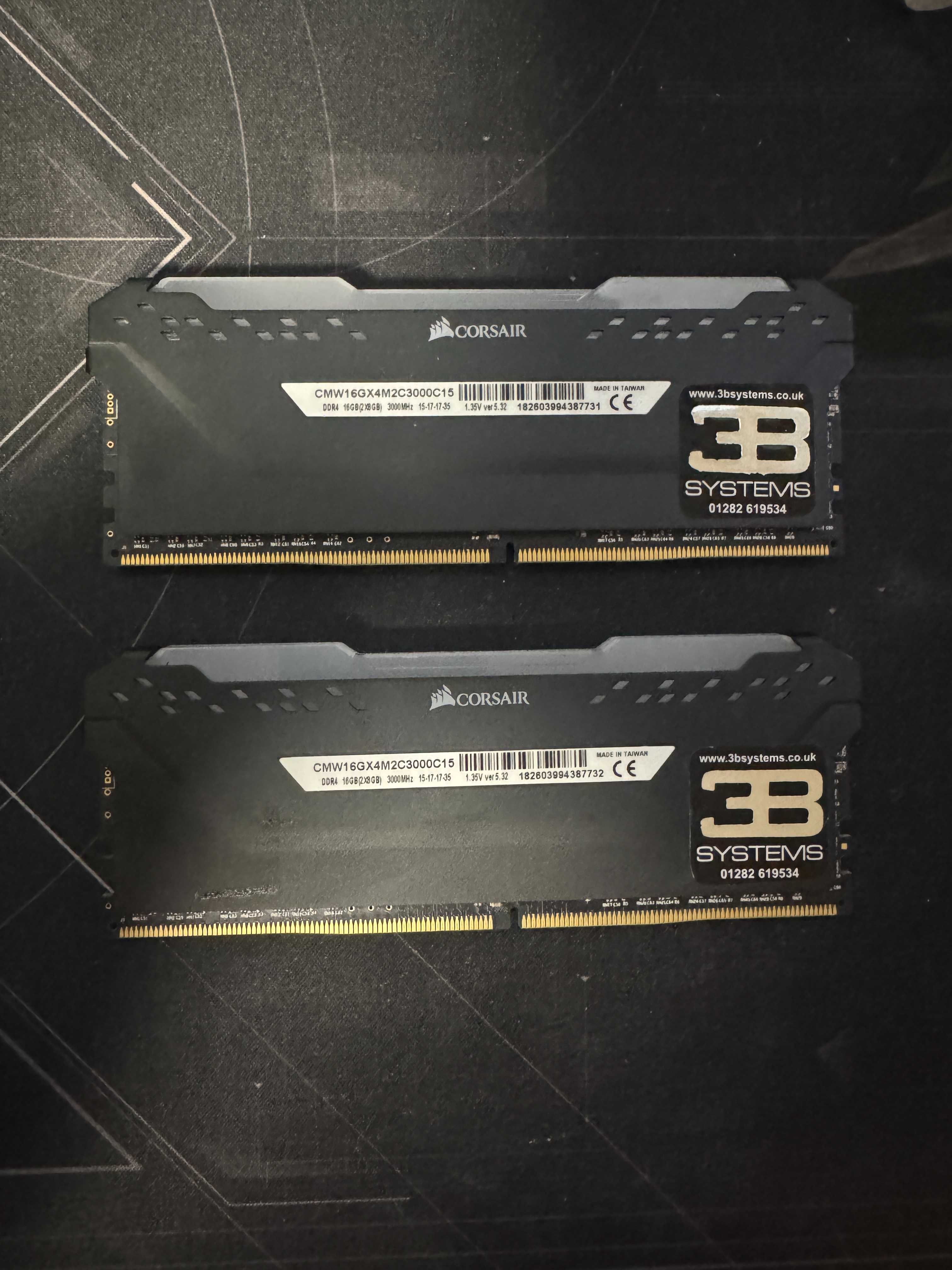 Дънна платка GIGABYTE z390 UD + 2x8GB Corsair