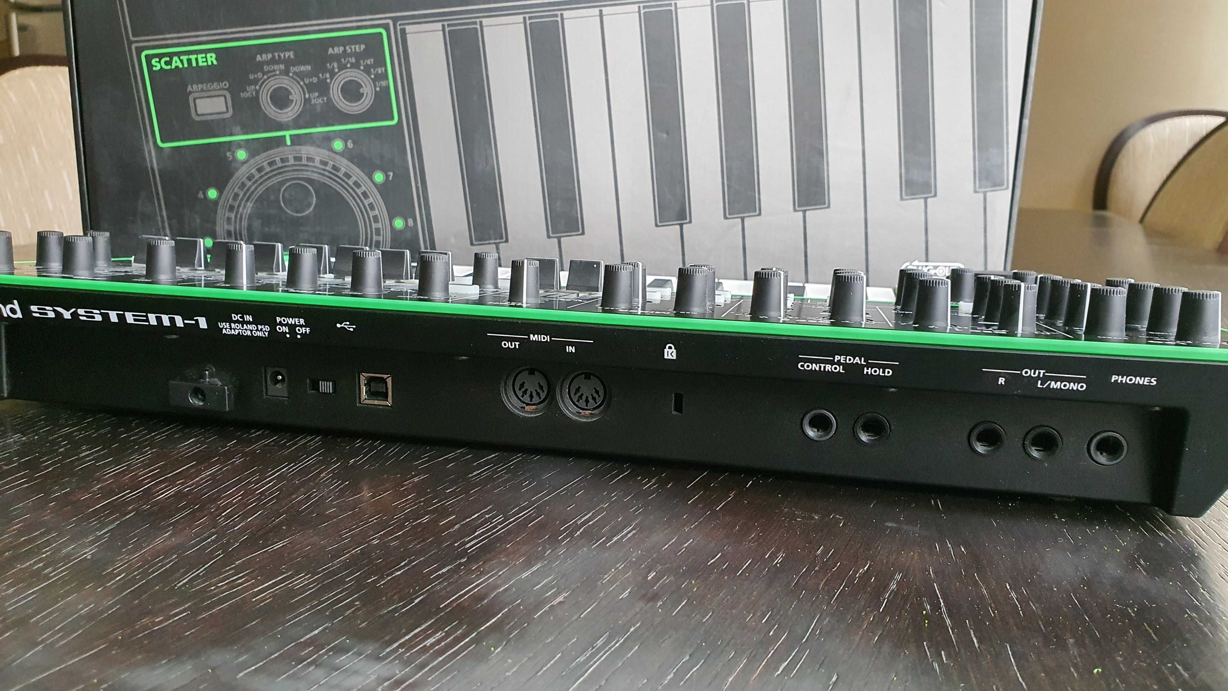 Roland System 1 Plug out synthesizer