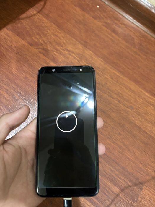 Продам самсунг s10